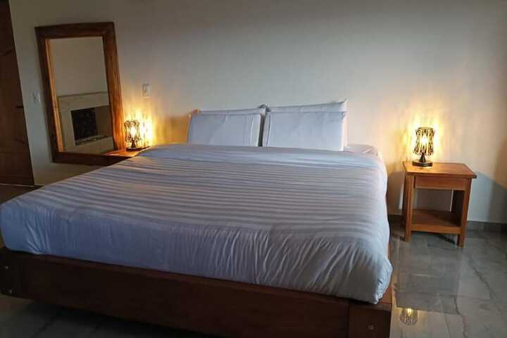 Room 21 of 53