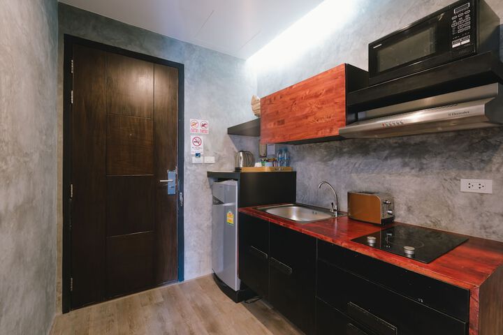 Room 106 of 196