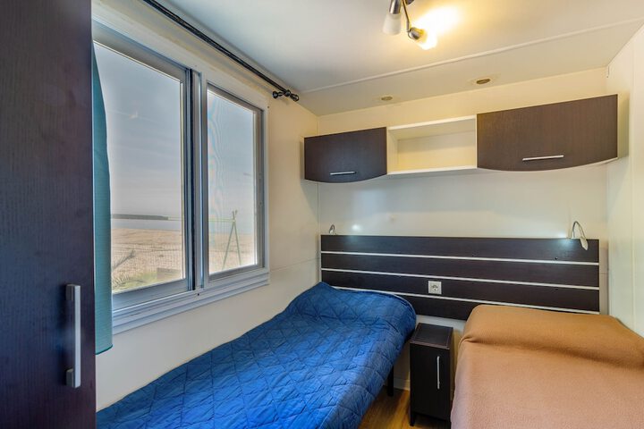 Room 6 of 27