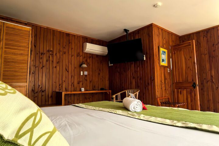 Room 28 of 186