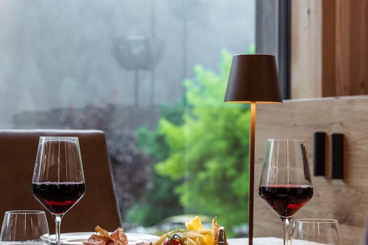 Dining 156 of 192