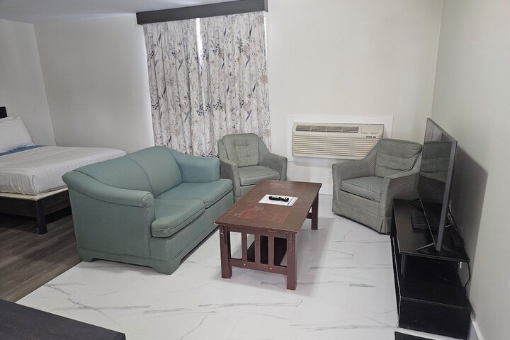 2 Double Beds (6 of 11)