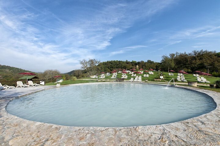 Hotel Pool
