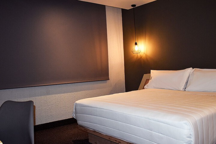 Room 12 of 39