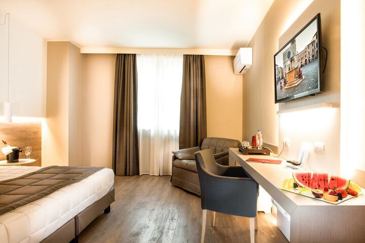 Room 32 of 124
