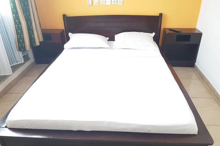 Room 7 of 40