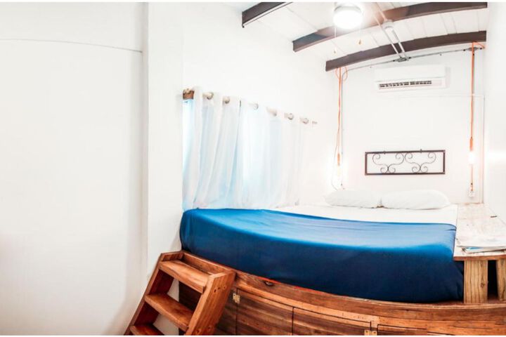 Room 10 of 64