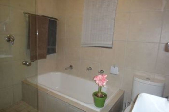 Room 2 of 9