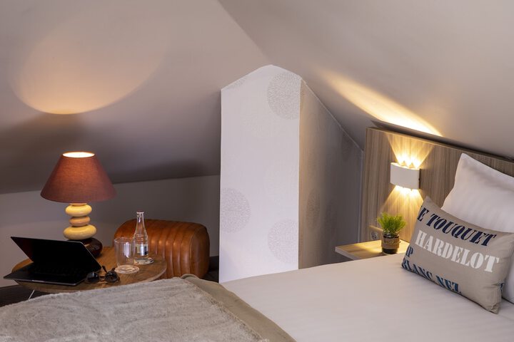 Room 14 of 50