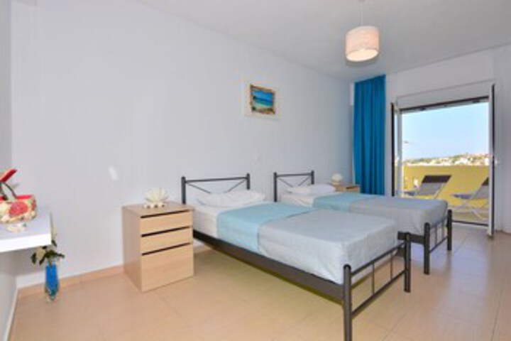 Room 15 of 17