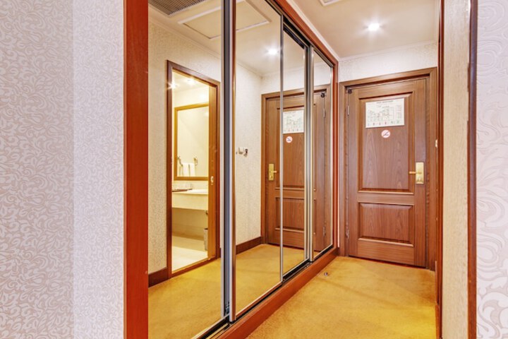 Room 3 of 23