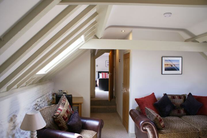 Room 5 of 11