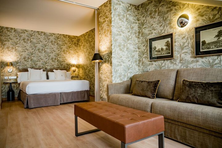 Room 14 of 68