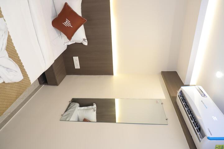 Room 34 of 36