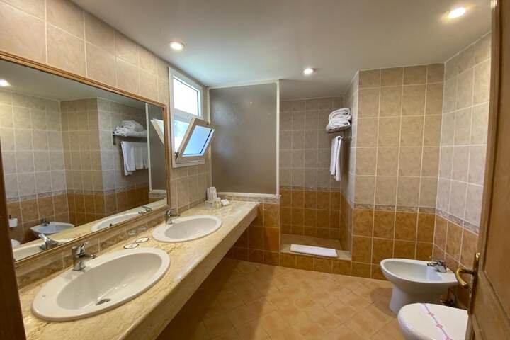 Clean Restrooms