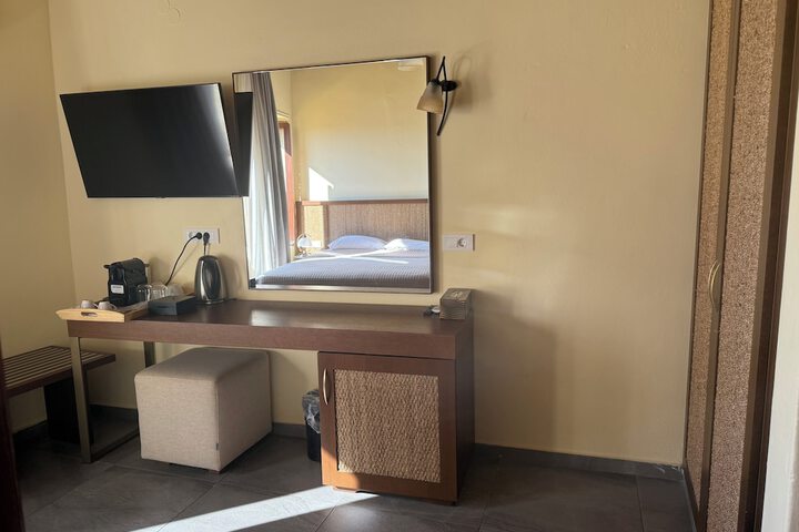 Room 108 of 129