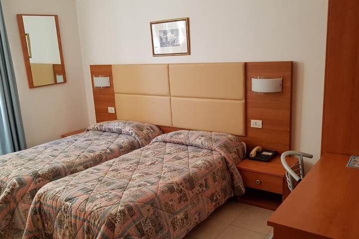 Room 18 of 51