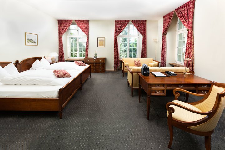 Room 4 of 31