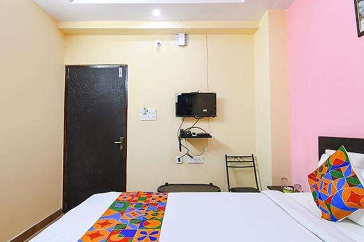 Room 20 of 34