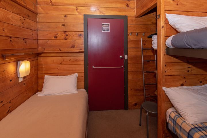 Room 8 of 143