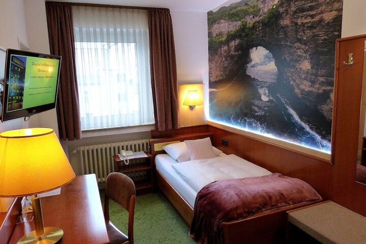 Room 29 of 50