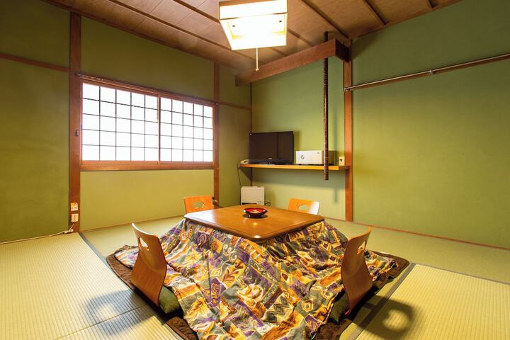 Room 25 of 156