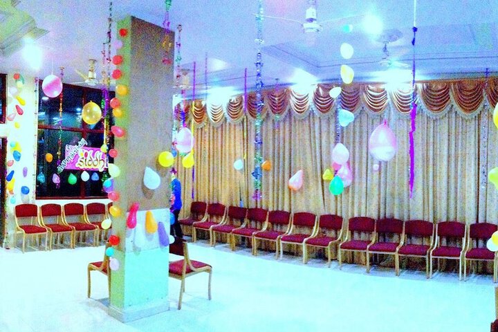 Ballroom/Hall 21 of 22