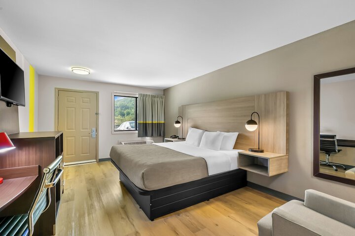 Room 11 of 62
