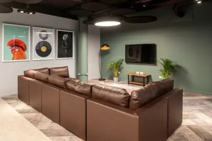 Room 5 of 40
