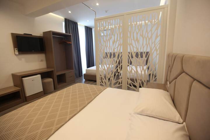 Room 28 of 59