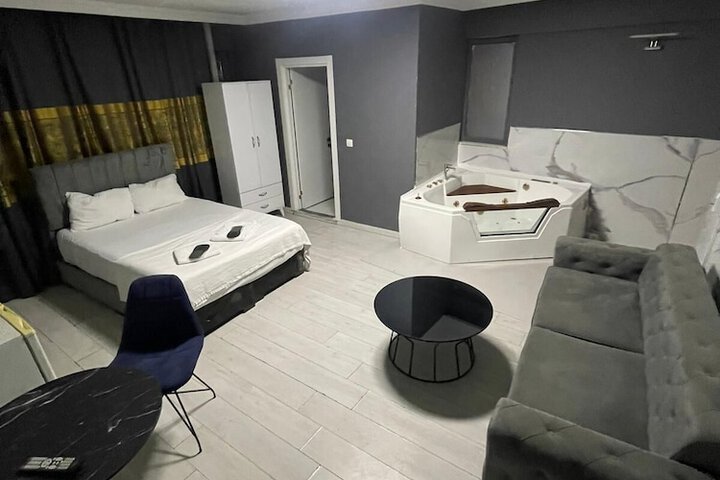 Room 26 of 45