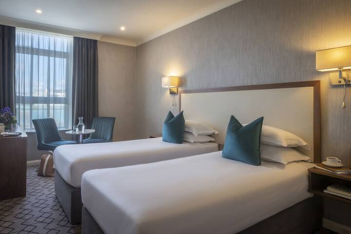 Room 5 of 25