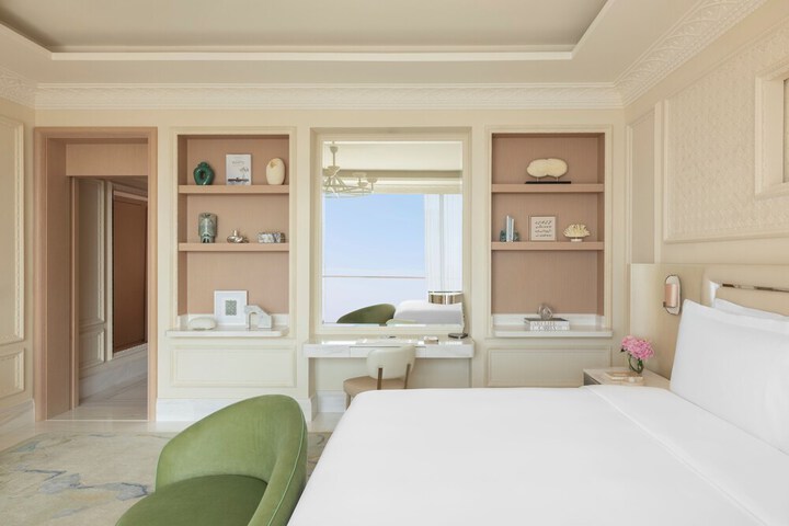 Room 5 of 45