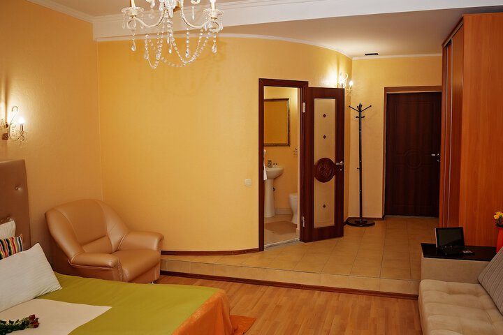 Room 52 of 78