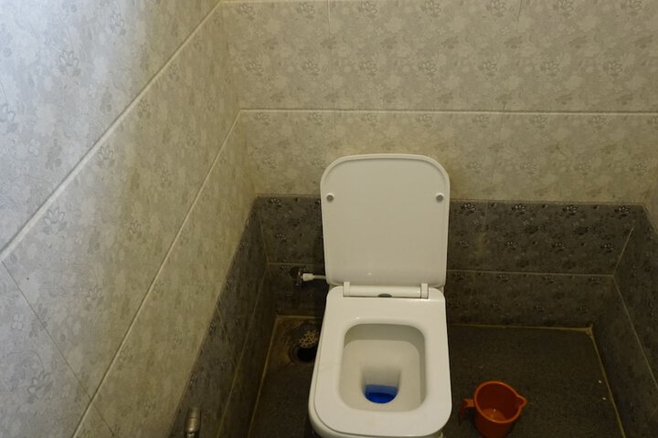 Room 44 of 76