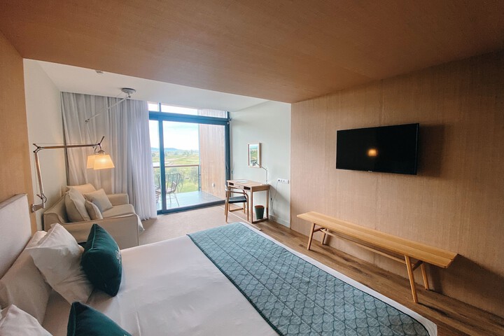 Room 10 of 34