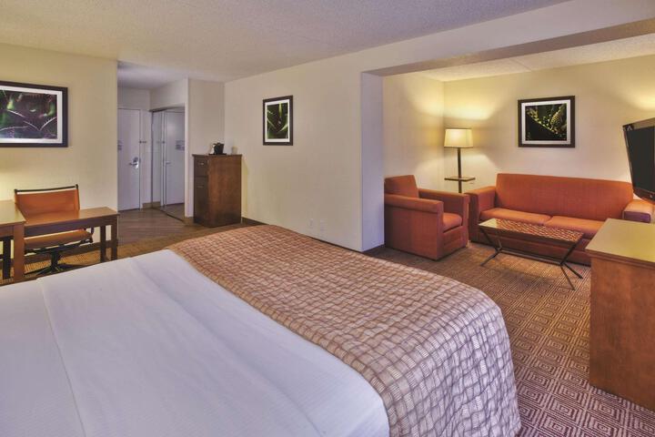 Standard | King Bed (8 of 21)