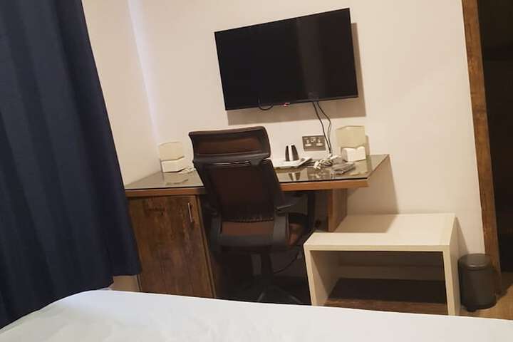 Room 7 of 31
