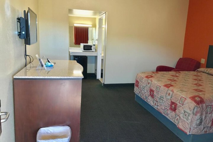 Room 15 of 26