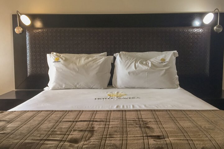 Room 4 of 30