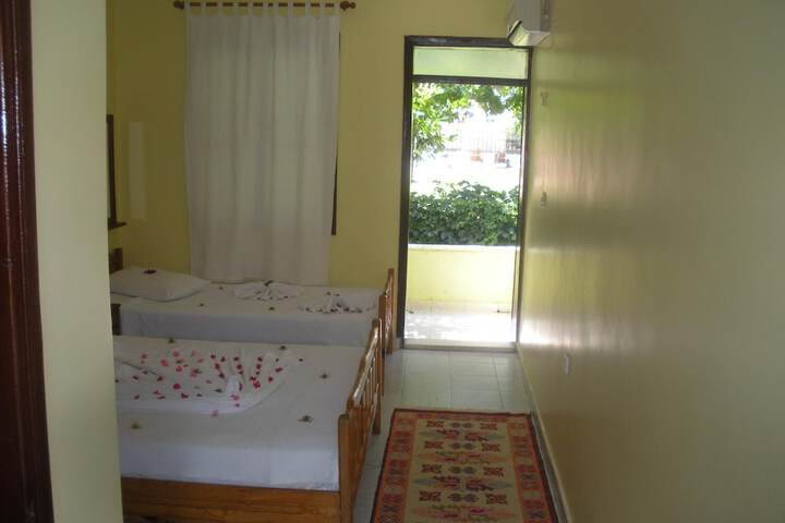 Room 12 of 71