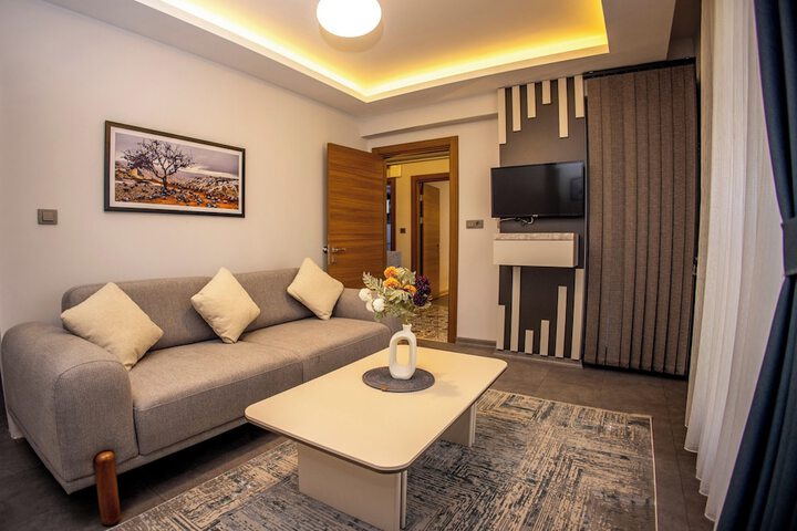 Room 3 of 12