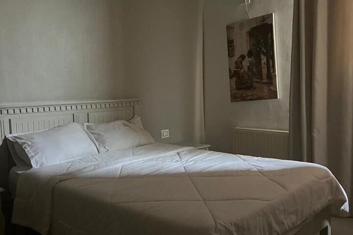 Room 10 of 31