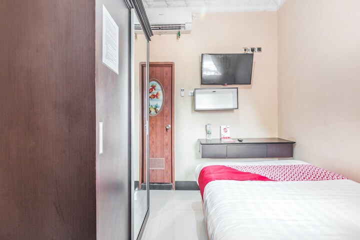Room 8 of 40