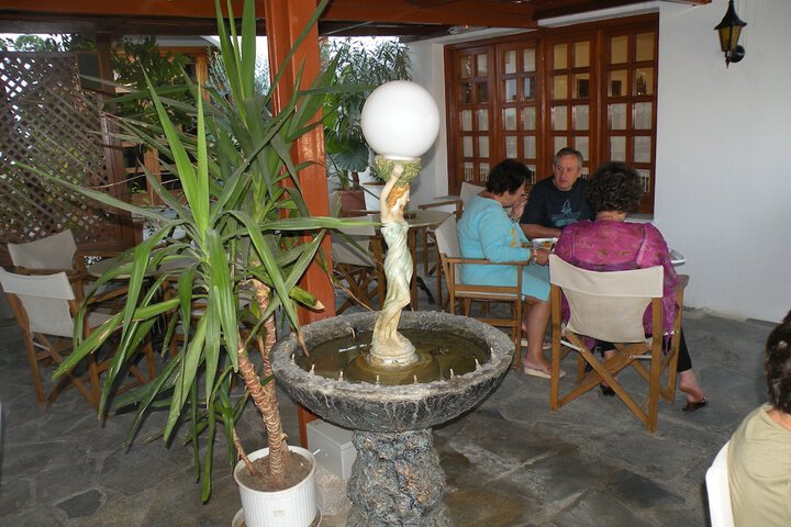 Hotel Exterior 61 of 72
