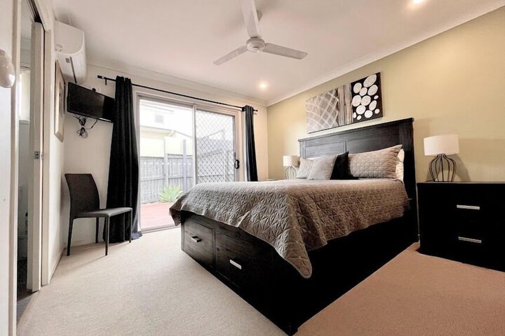 Room 2 of 36