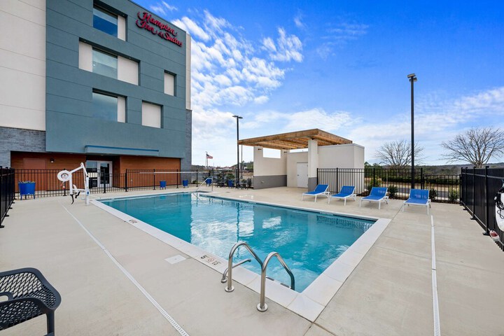 Photo of Hampton Inn & Suites Bessemer Birmingham Pool