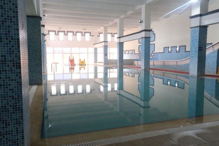 Pool 8 of 14