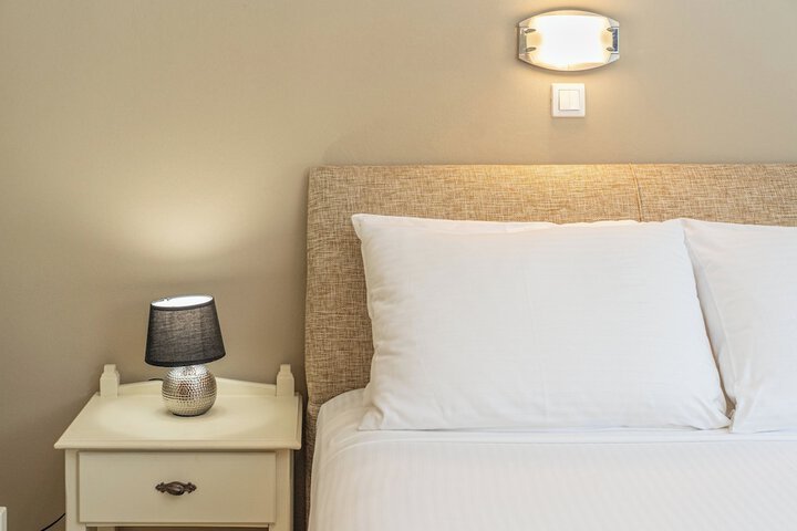 Room 21 of 243