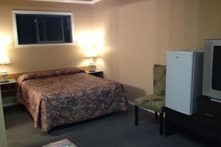 Room 16 of 33